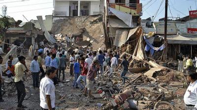 90 muertos tras explosión en un restaurante en India