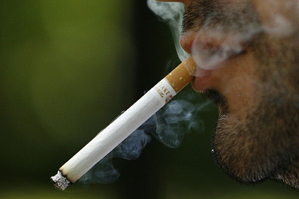 FDA prohíbe la venta de cuatro tipos de cigarrillos en EE.UU.