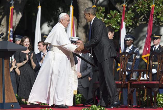 El papa "hijo de inmigrantes" dice a Obama: "el sistema" excluye a millones