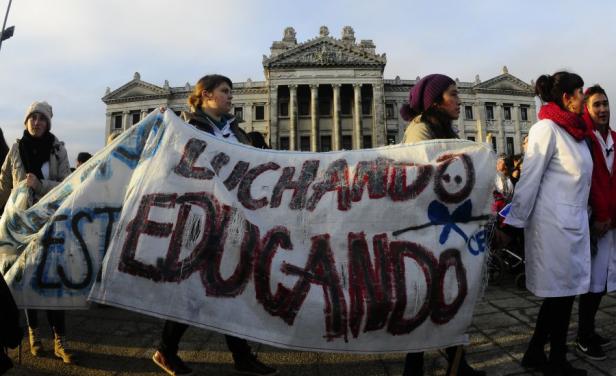 Sindicato de maestros se resquebraja por ola de paros "inconsultos" en Montevideo