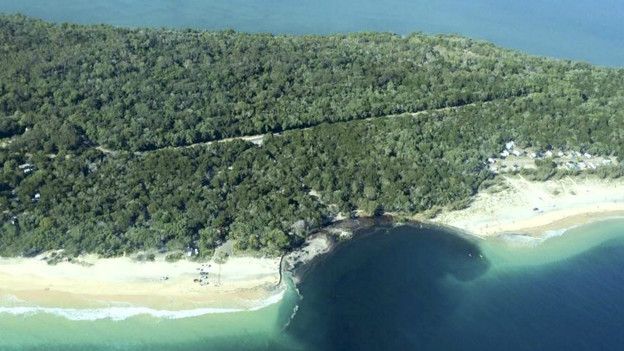 El increíble agujero que se tragó una playa de Australia en la noche del sábado