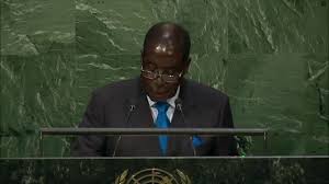 "No somos gays", dice presidente de Zimbabue ante la ONU