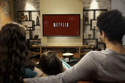 Impositiva de Uruguay gravará servicios como Netflix y Spotify