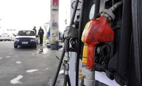 Baja 3% precio de los combustibles en Uruguay