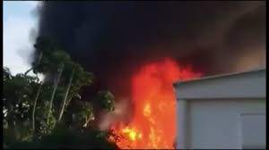 Avioneta se estrella contra varias casas de Florida, EEUU; dos muertos