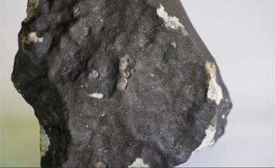 Este es el meteorito que cayó en San Carlos y atravesó el techo de una casa