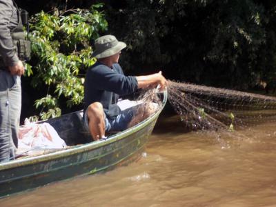 Prohíben pescar con redes en algunos los ríos y arroyos de Uruguay