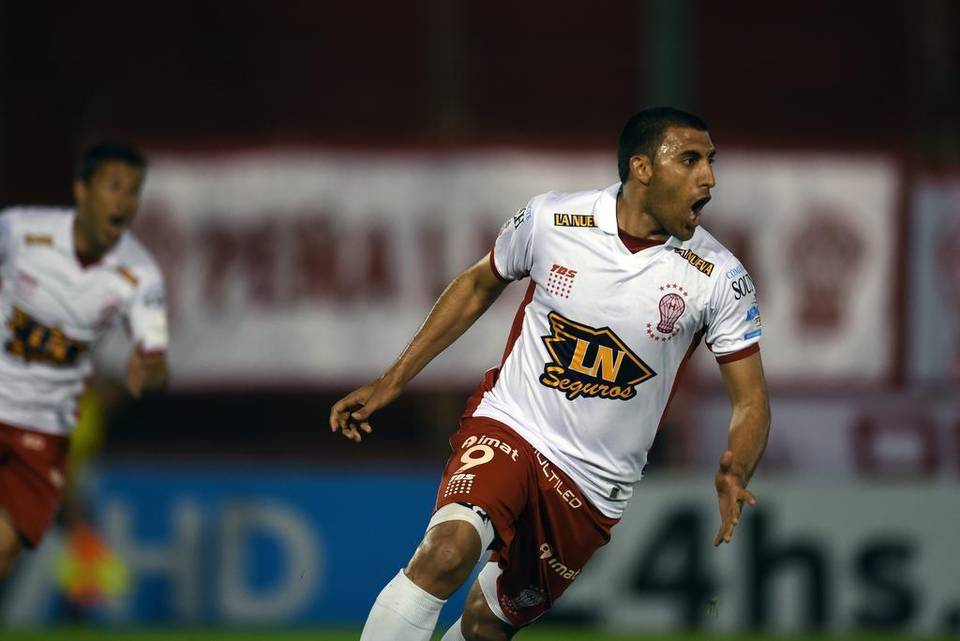 Defensor Sporting cayó por 1 a 0 frente a Huracán en Buenos Aires