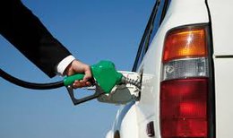 Bajan precios de combustibles en Uruguay desde este viernes