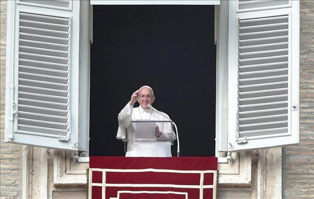 El papa pide a la comunidad internacional "estrategias válidas" en Oriente Medio