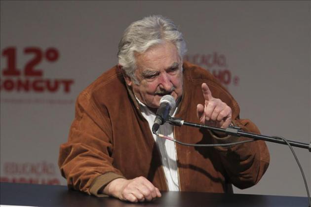Mujica dijo en París: "Europa no está a la altura de la civilización que creó"
