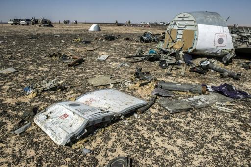 El avión ruso que cayó en Egipto se despedazó en el aire
