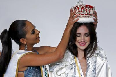Una venezolana se corona Miss Internacional 2015 en Tokio