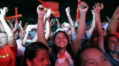 Birmania celebra triunfo de Aung San Suu Kyi, Nobel de la Paz, sin esperar los resultados