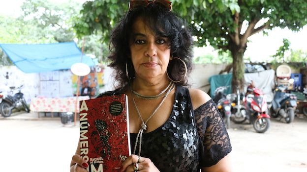 La mujer narco de Río de Janeiro que se volvió escritora dice "maté gente, era el trabajo"