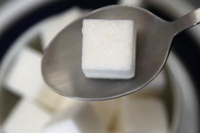 Piden a líderes mundiales cobrar impuesto al azúcar para frenar la obesidad