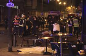 Treinta muertos en varios tiroteos y explosiones en París