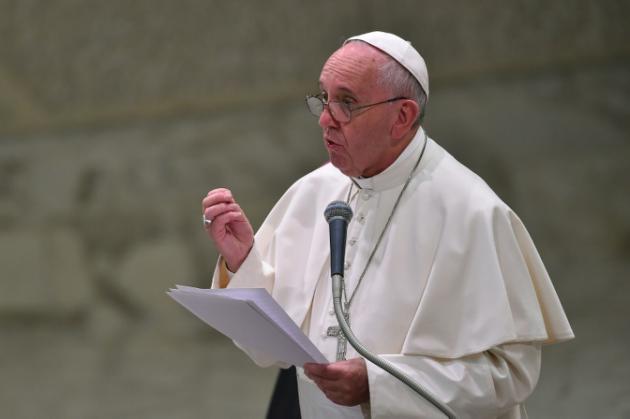 "No tienen justificación religiosa ni humana", dice el Papa de los atentados en París
