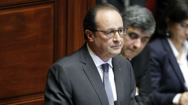 Hollande: "Francia está en guerra; No destruirán a la República. La República destruirá al terrorismo"