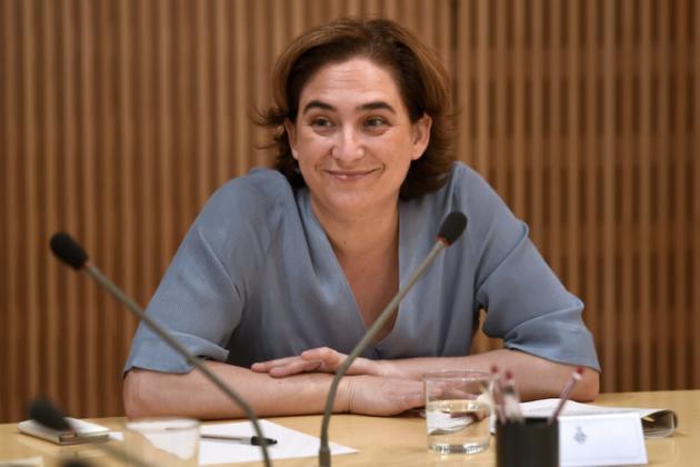 Alcaldesa de Barcelona critica bombardeos de Francia en Siria