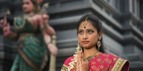 Indignación con templo hindú por pedir un detector de menstruación
