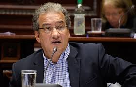Senador José Carlos Cardoso evoluciona "exitosamente" de grave accidente