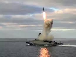 Rusia dispara misiles desde submarino contra posiciones del Estado Islámico en Siria