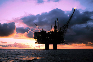 Precio del barril de petróleo sigue cayendo y llega a los US$ 34,69