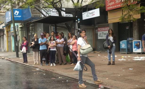Paro de ómnibus y taxis en Montevideo este miércoles por crisis de Raincoop