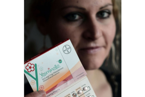 Bayer enfrentará juicio en Alemania por efectos secundarios de píldoras anticonceptivas