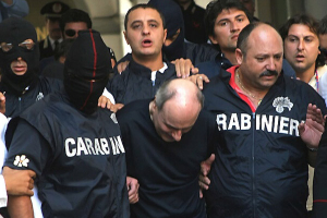 Caen en Italia 38 mafiosos de un clan dirigido por la esposa de un capo preso