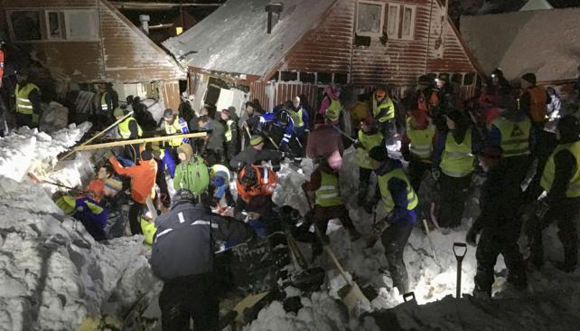 Avalancha deja un muerto, heridos y desaparecidos en Noruega