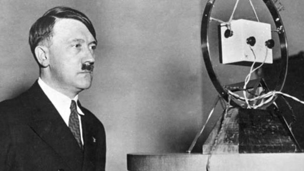 Informe médico revela que Hitler tenía un solo testículo