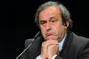 Platini sigue siendo para los franceses "un monumento del fútbol"