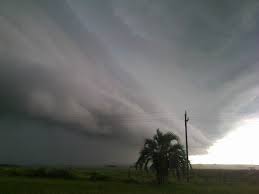 Verano llega a Uruguay con tormentas muy fuertes en todo el país