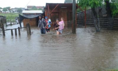 Vázquez analiza ayuda para inundaciones e invita a Larrañaga a coordinar retorno de desplazados