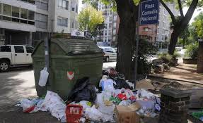 Intendencia de Montevideo vuelve a pedir disculpas: "Faltan camiones para recoger basura"