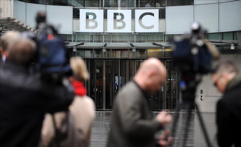 Los servicios digitales de la BBC caen entre temores de un ciberataque