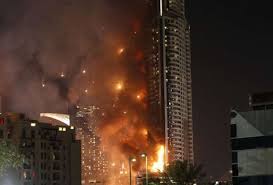 Extinguen incendio en hotel en Dubai que dejó al menos 16 heridos