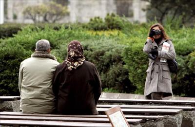La autoridad islámica turca dice que los novios no deben tomarse de la mano