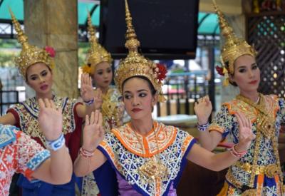Escándalo en Tailandia por una publicidad sobre un blanqueante de piel