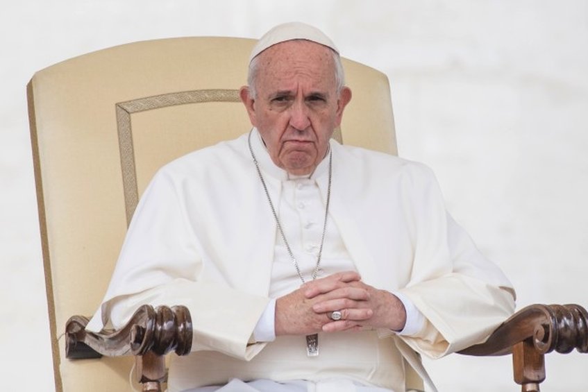 Un duro Papa Francisco rechaza que homosexuales sean marginados por la Iglesia Católica