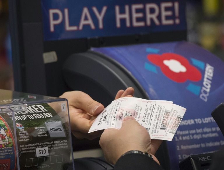 Sin ganador, el pozo de la lotería en EEUU sube a 1.300 millones de dólares