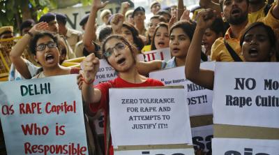 Conmoción en India por adolescente violada, herida de bala y abandonada en un pozo