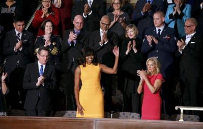 El modelo amarillo que usó Michelle Obama se agotó antes que el presidente terminara discurso