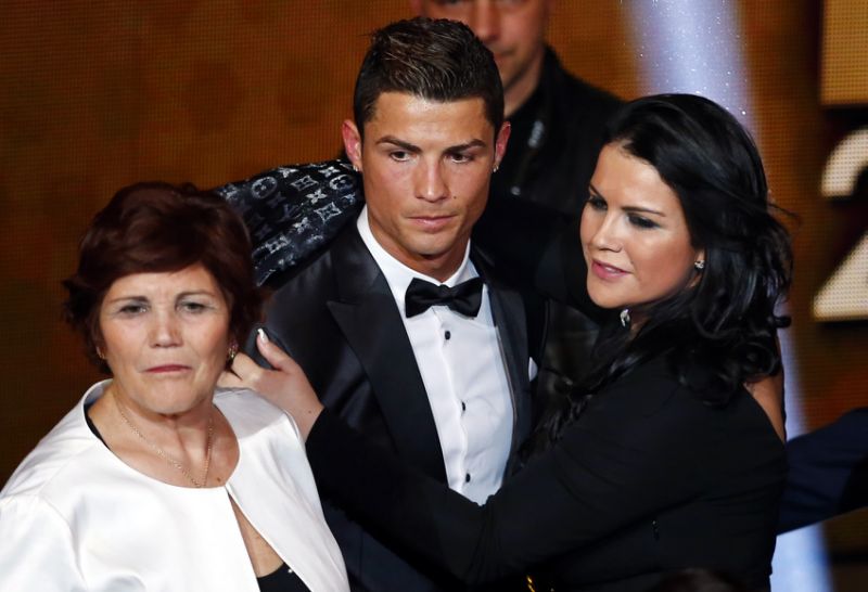La hermana de Cristiano Ronaldo enfurecida: "Merecen vivir en Siria"