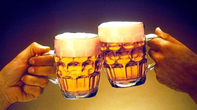 Se descubrió que la cerveza adelgaza y que sirve para combatir estas 10 enfermedades