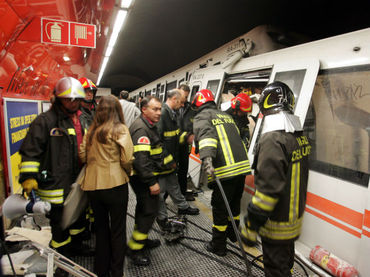 Choque de trenes en Italia deja más de 50 heridos