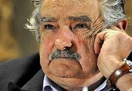 Mujica justificó aumento de tarifas por las necesidades fiscales del país