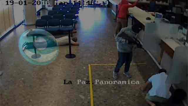 Asaltantes del BROU de La Paz usaron un fusil robado al Ejército
